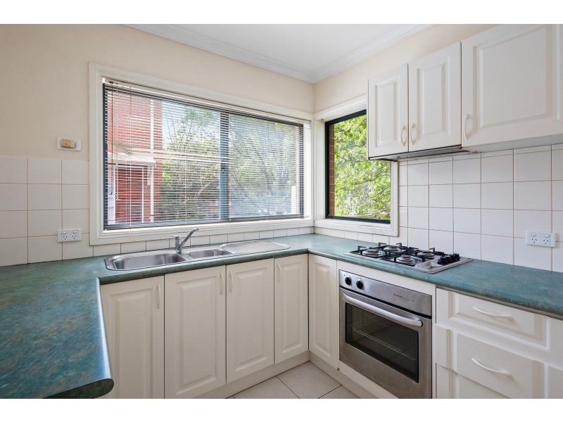 1/2D Ireland Street, Burwood VIC 3125