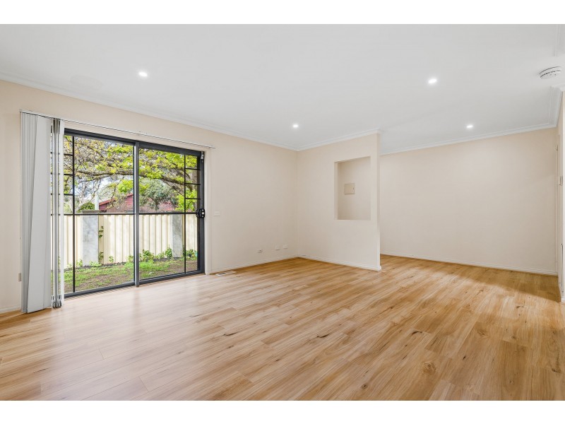 1/2D Ireland Street, Burwood VIC 3125