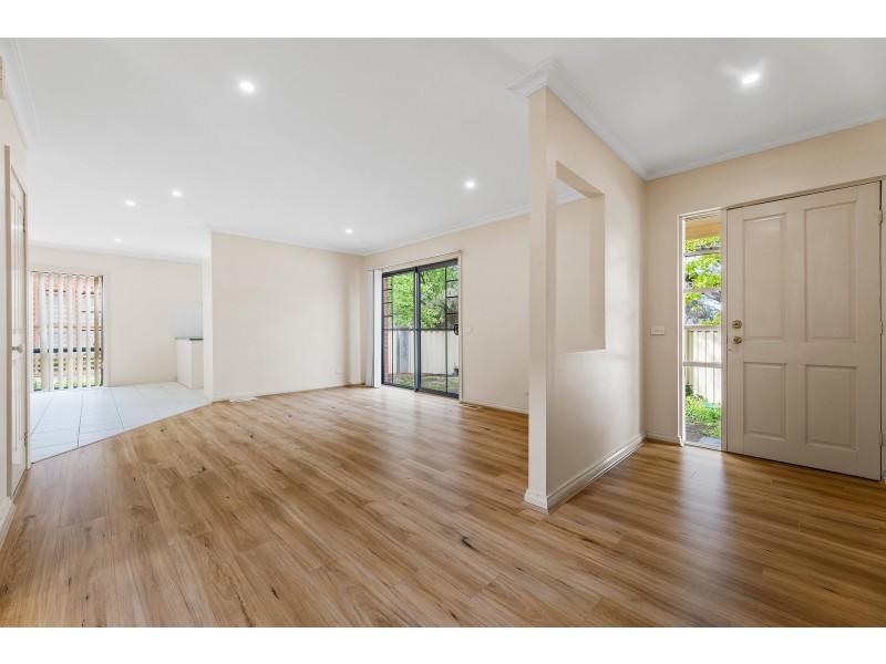 1/2D Ireland Street, Burwood VIC 3125