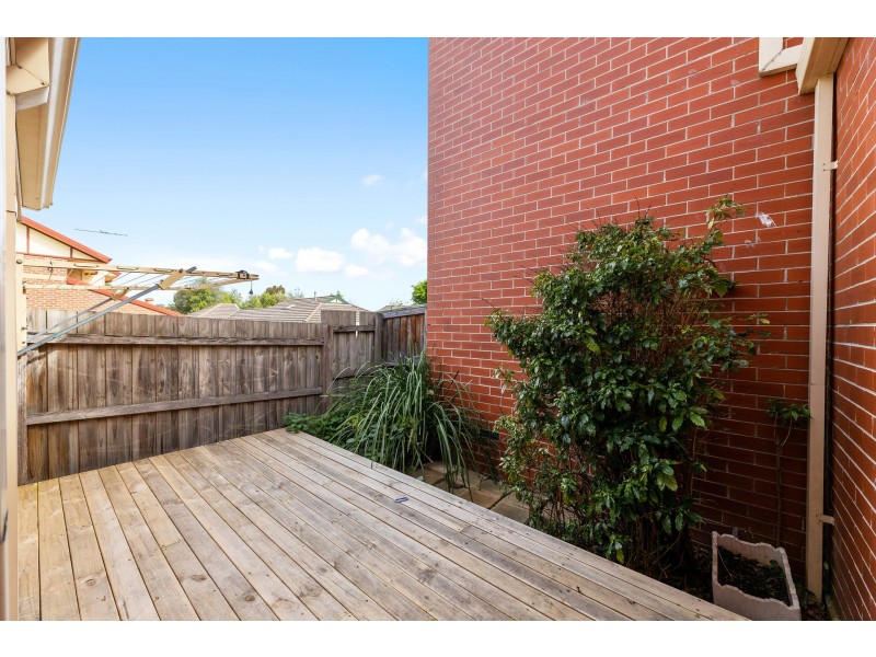 1/2D Ireland Street, Burwood VIC 3125