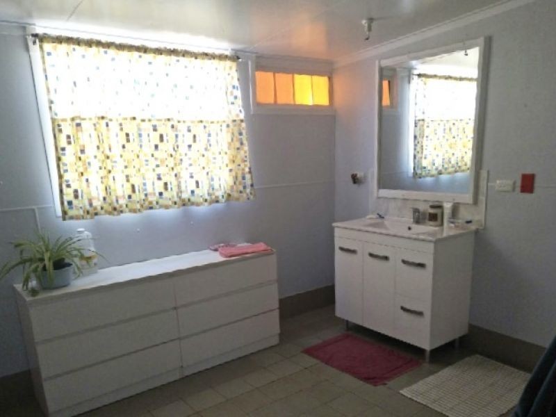 WLL16365 New Chum, Lightning Ridge NSW 2834