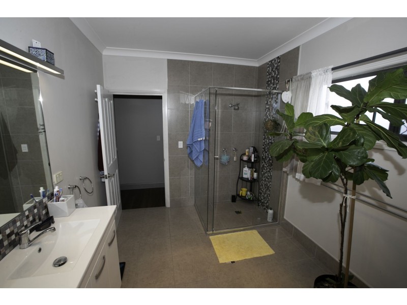 125 Cedar Creek Road, Upper Kedron QLD 4055