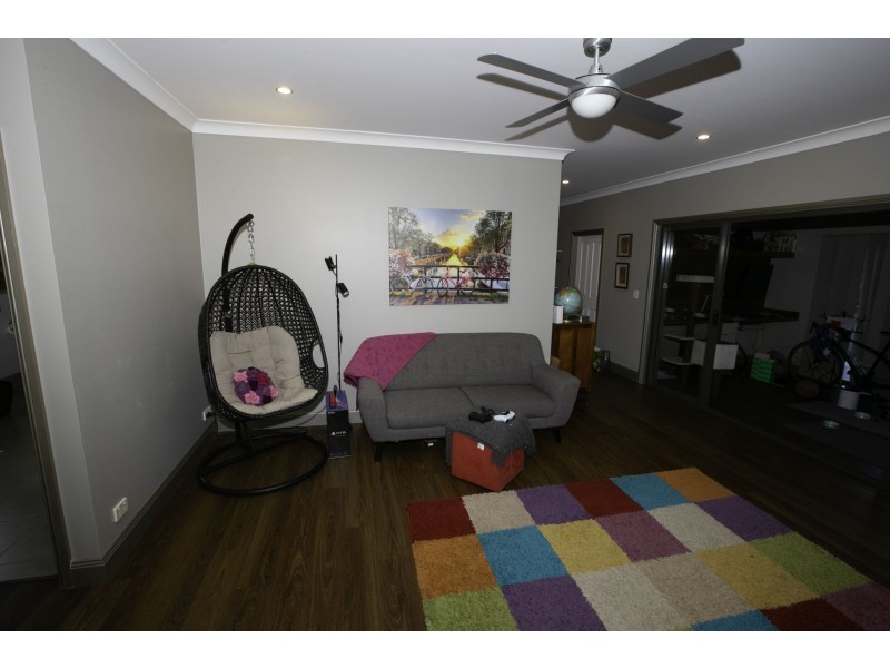 125 Cedar Creek Road, Upper Kedron QLD 4055