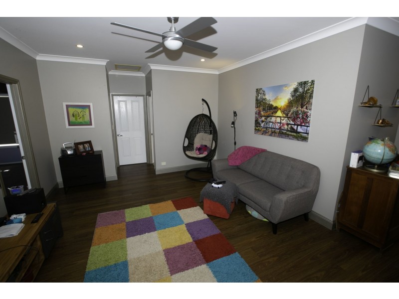 125 Cedar Creek Road, Upper Kedron QLD 4055