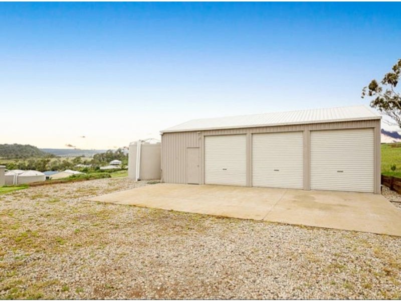 11 Kingston Road, Hodgson Vale QLD 4352