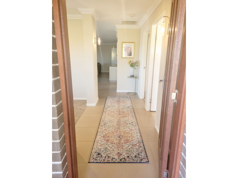 11 Kingston Road, Hodgson Vale QLD 4352