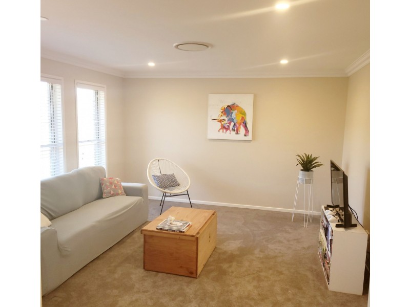 11 Kingston Road, Hodgson Vale QLD 4352