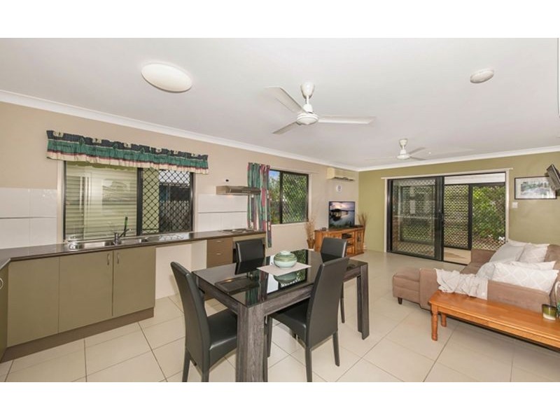 24 Wexford Crescent, Mount Low QLD 4818