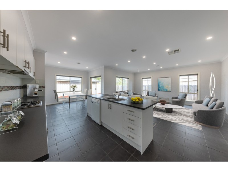 56 Mulberry Pass, Craigieburn VIC 3064