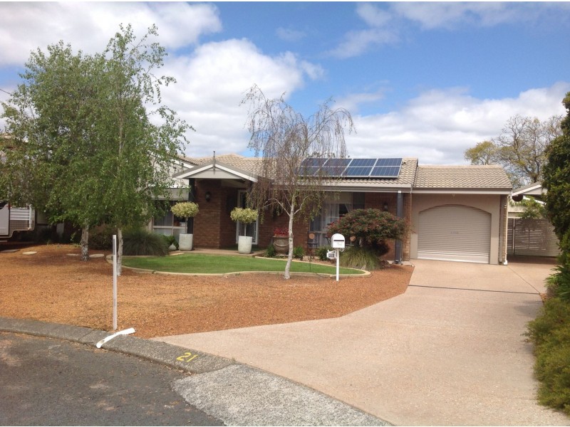 21 Swan Avenue, Collie WA 6225