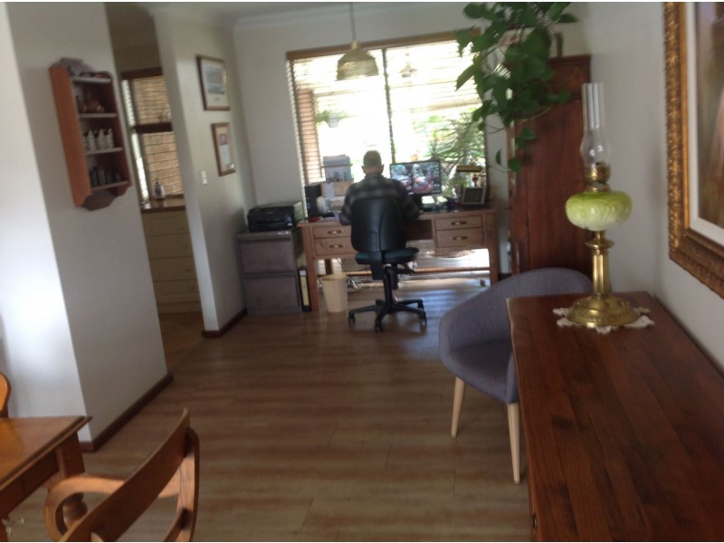 21 Swan Avenue, Collie WA 6225