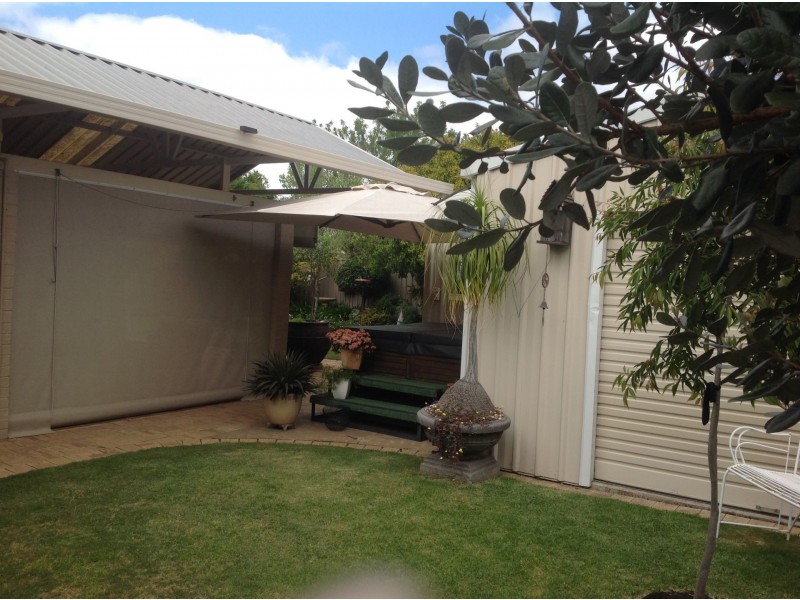 21 Swan Avenue, Collie WA 6225