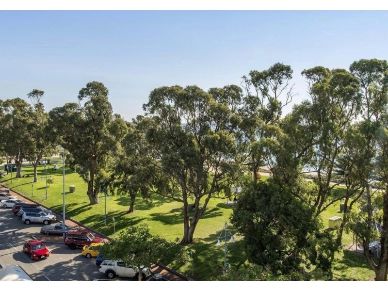 25/17-21 Rockingham beach road, Rockingham WA 6168