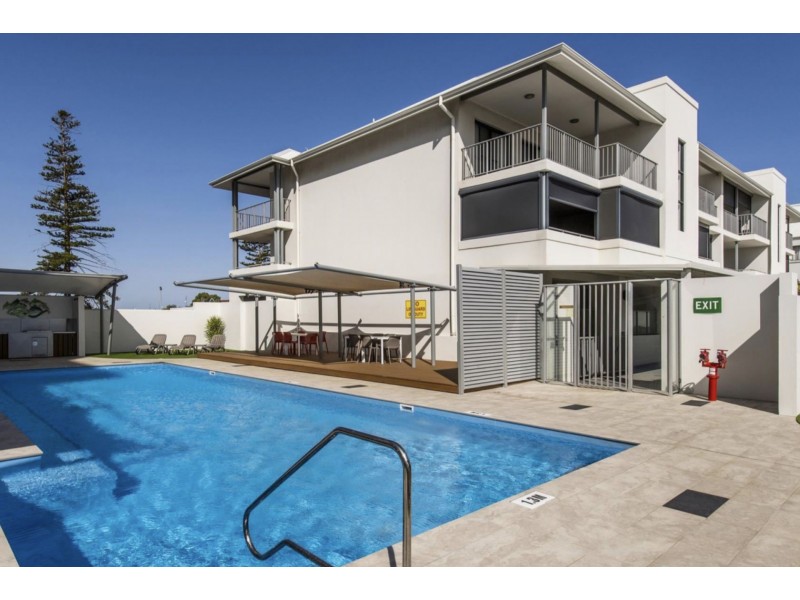 25/17-21 Rockingham beach road, Rockingham WA 6168
