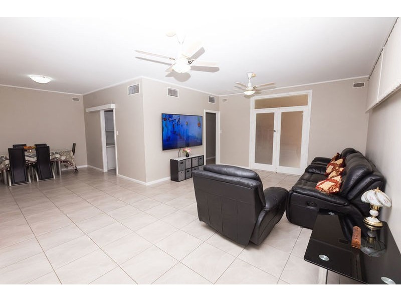 4 Topaz Street, Happy Valley QLD 4825