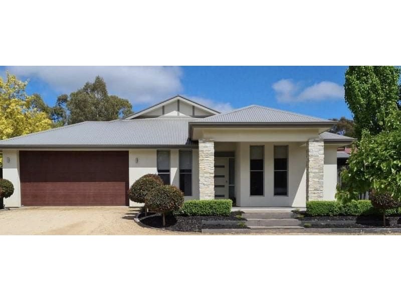 7147 Horrocks Highway, Leasingham SA 5452
