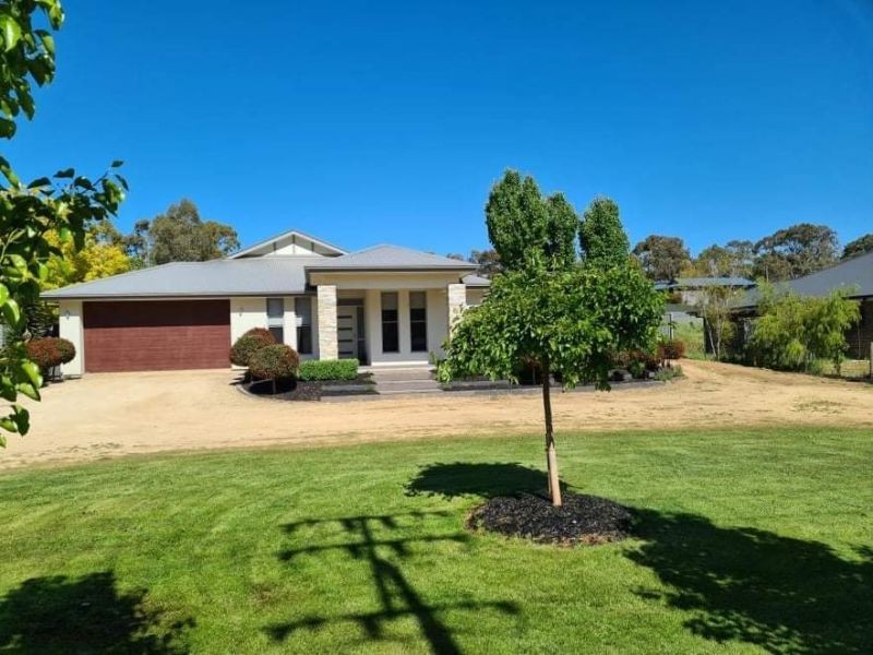 7147 Horrocks Highway, Leasingham SA 5452