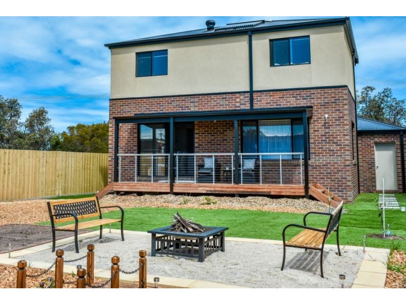 673 Esplanade, Lakes Entrance VIC 3909