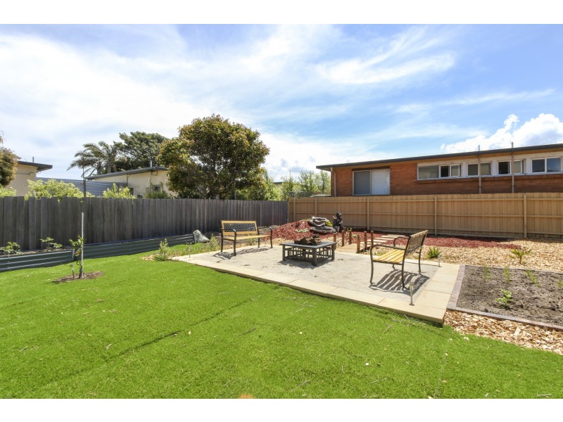 673 Esplanade, Lakes Entrance VIC 3909