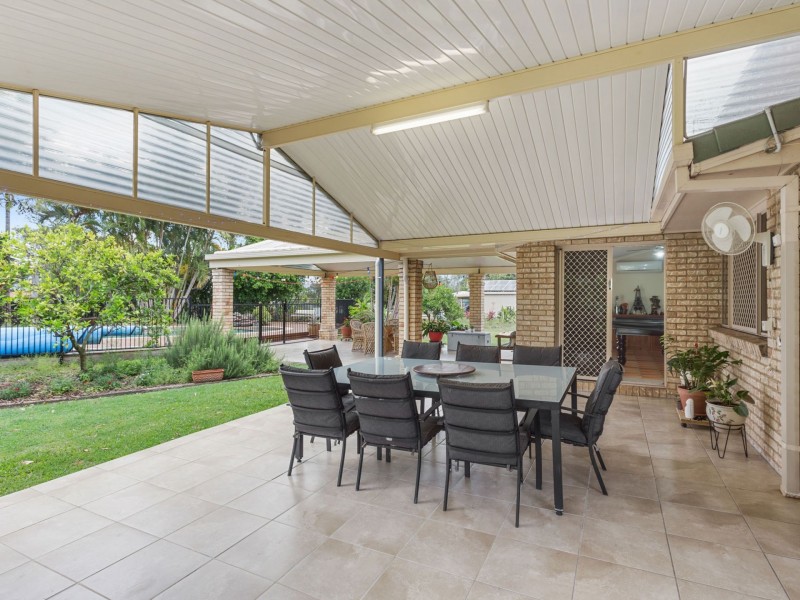2 Alex ave, Ningi QLD 4511