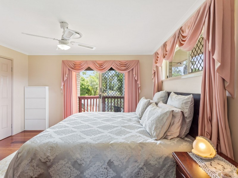 2 Alex ave, Ningi QLD 4511