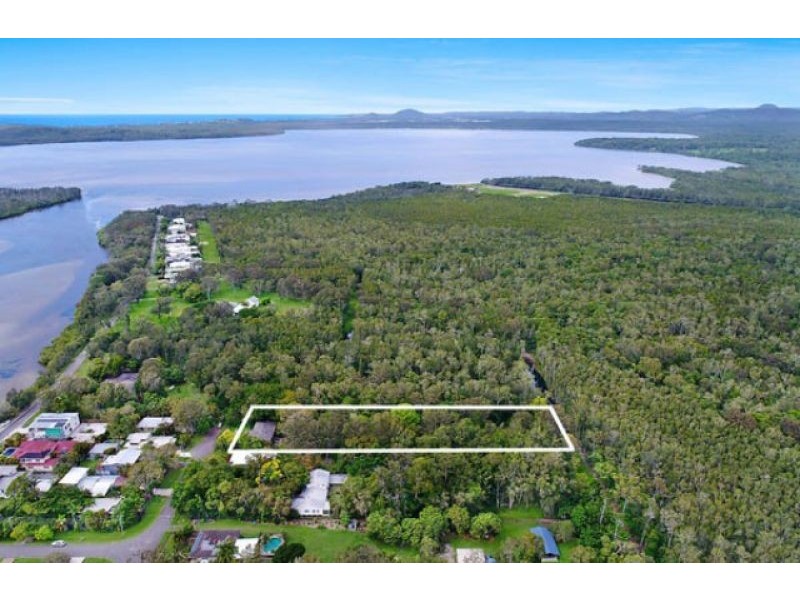 30-32 Sail St, Noosaville QLD 4566