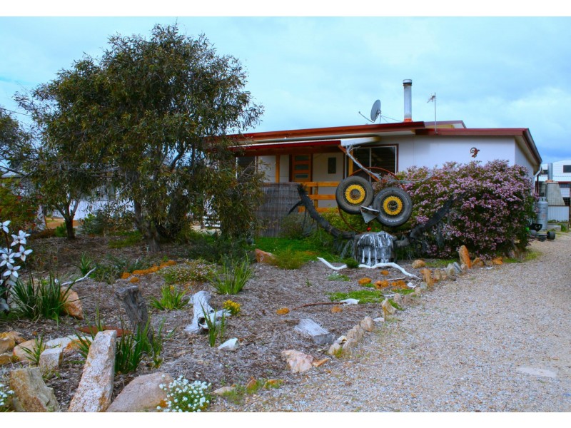 28 Dawn St, Hopetoun WA 6348