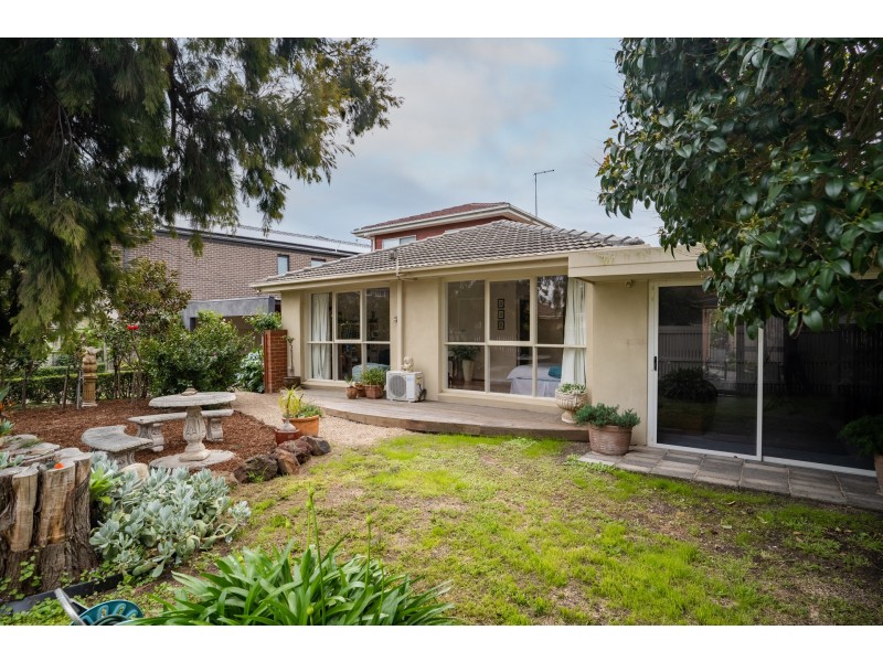 25 Yackatoon Ave, Aspendale VIC 3195