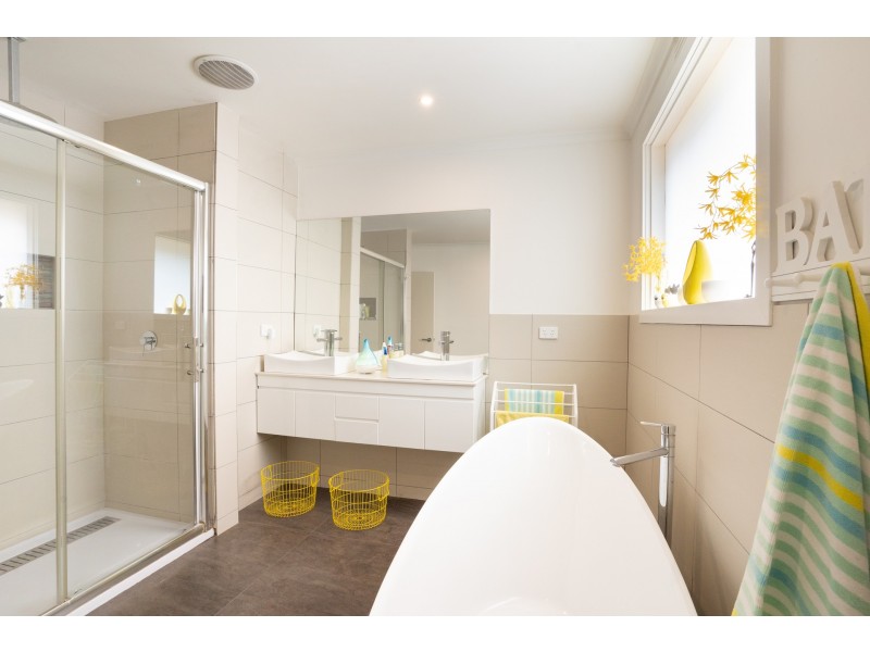 25 Yackatoon Ave, Aspendale VIC 3195