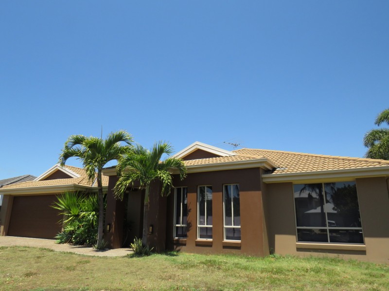 36 Marina Boulevard, Banksia Beach QLD 4507