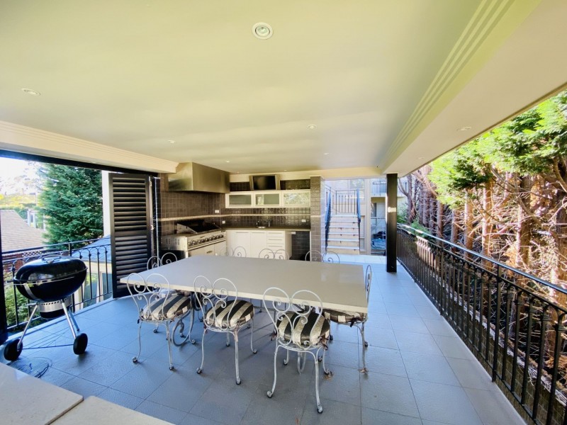 12A Governor Phillip Place, West Pennant Hills NSW 2125