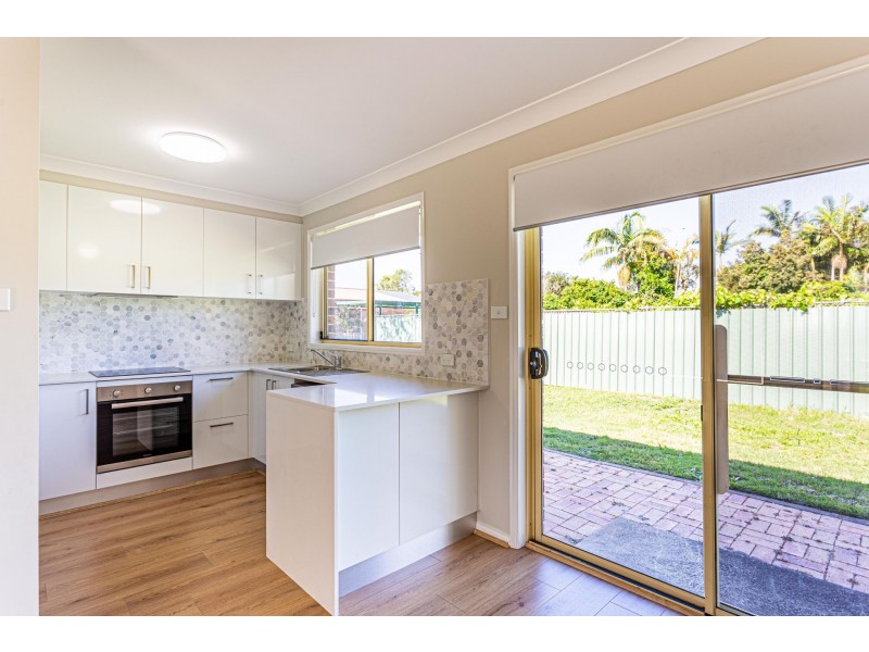 4 Franklin ST, Tea Gardens NSW 2324