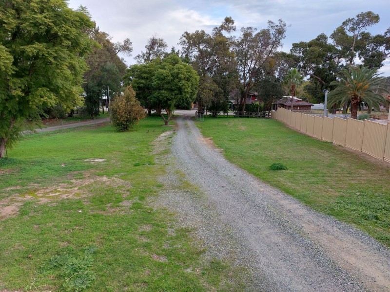 60 Connell Avenue, Martin WA 6110