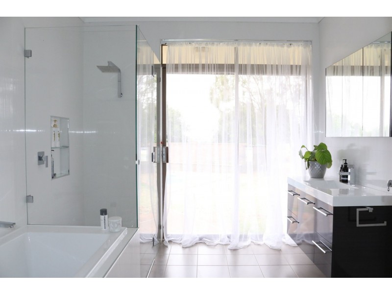 617 Canowindra Road, Cowra NSW 2794