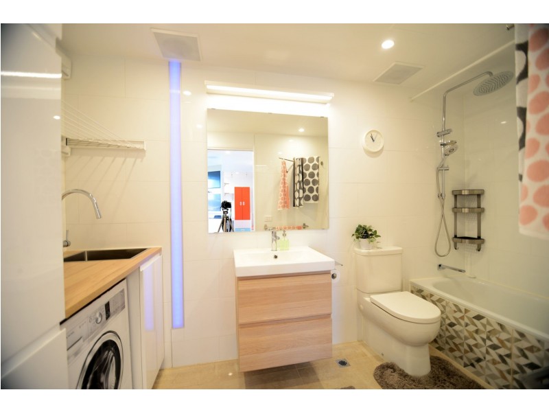 1008/18 Waterview Walk, Docklands VIC 3008