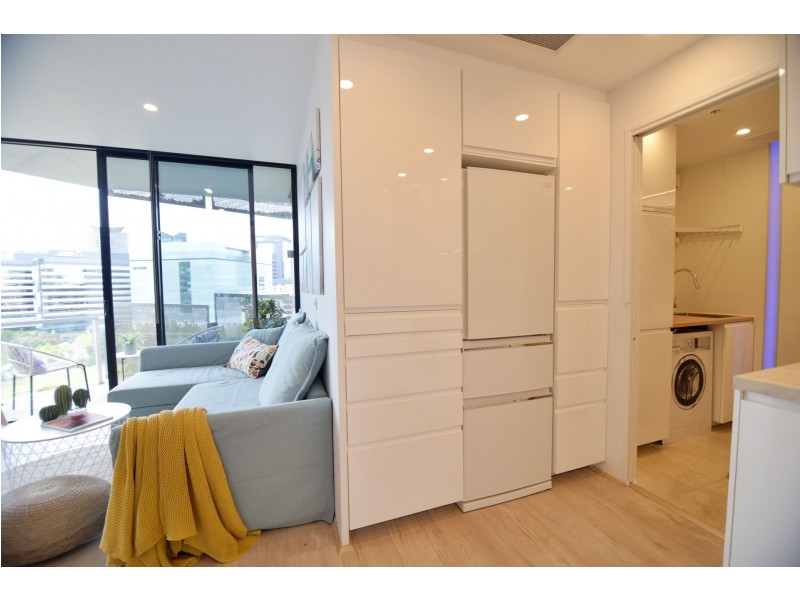 1008/18 Waterview Walk, Docklands VIC 3008
