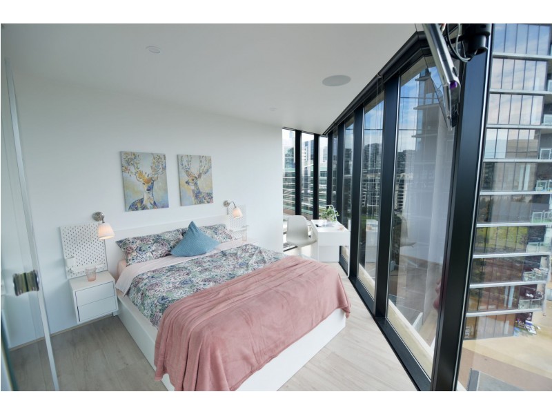 1008/18 Waterview Walk, Docklands VIC 3008