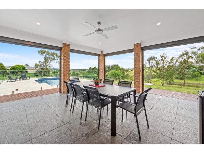 4 Loch Katrine Drive, Lochinvar NSW 2321