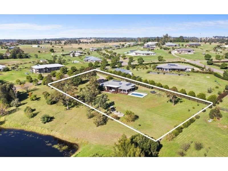 4 Loch Katrine Drive, Lochinvar NSW 2321
