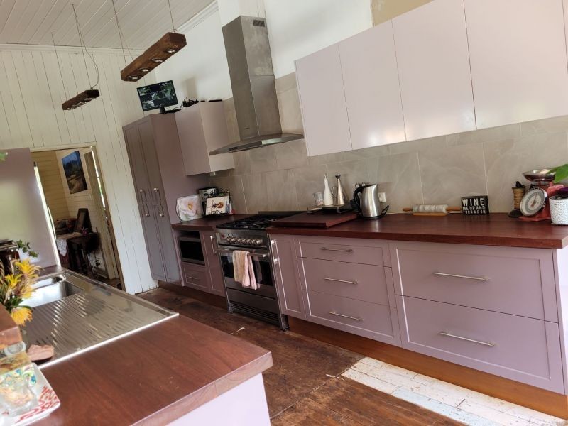 20 Mackenzie Street, Mount Lofty QLD 4350