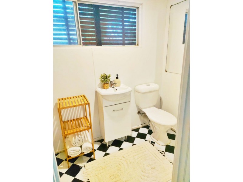 18 Petrie St, East Mackay QLD 4740