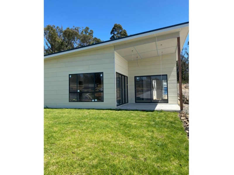 92 Sylvan St, Malua Bay NSW 2536