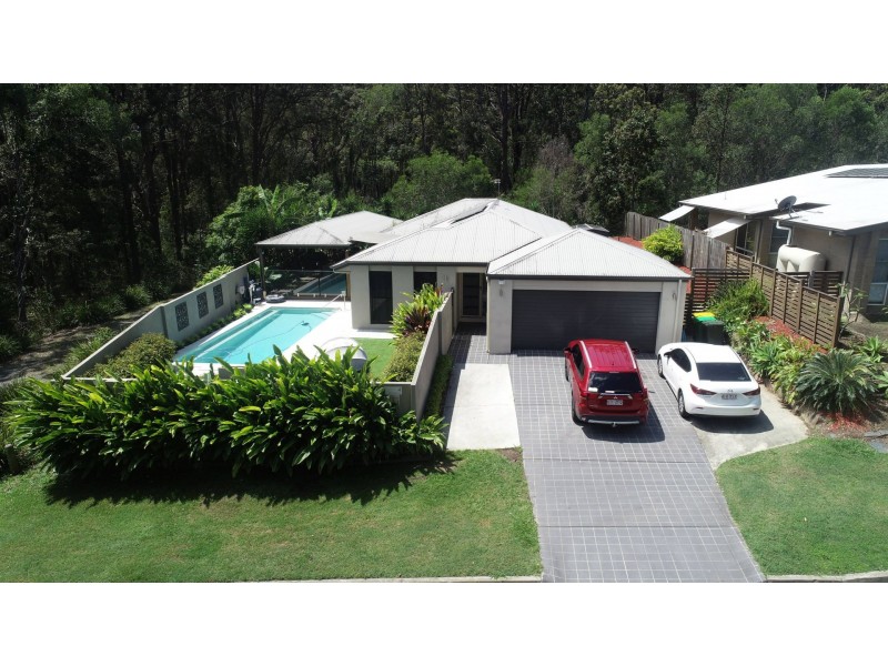 4 Bakers Ridge Dr, Oxenford QLD 4210