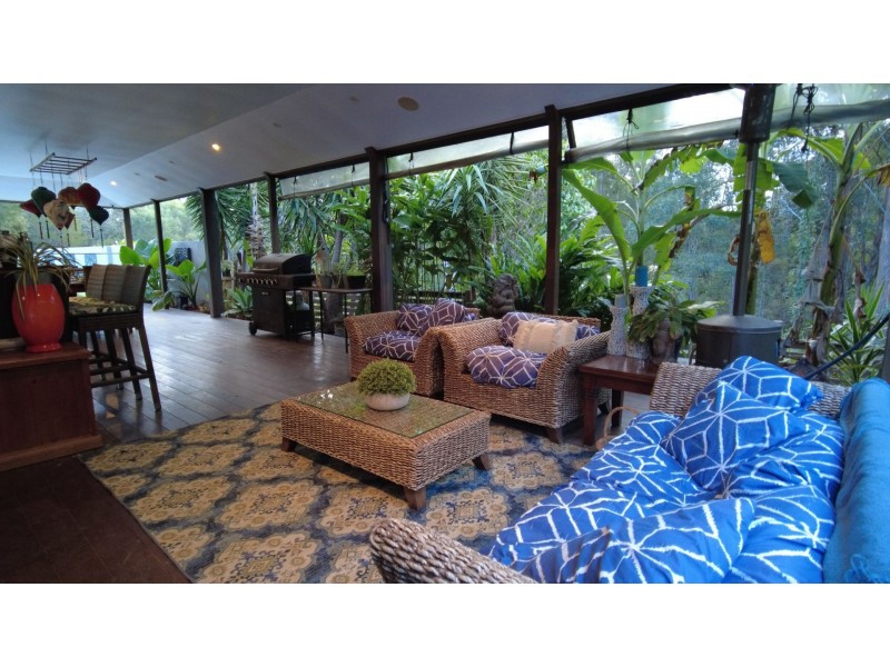 4 Bakers Ridge Dr, Oxenford QLD 4210