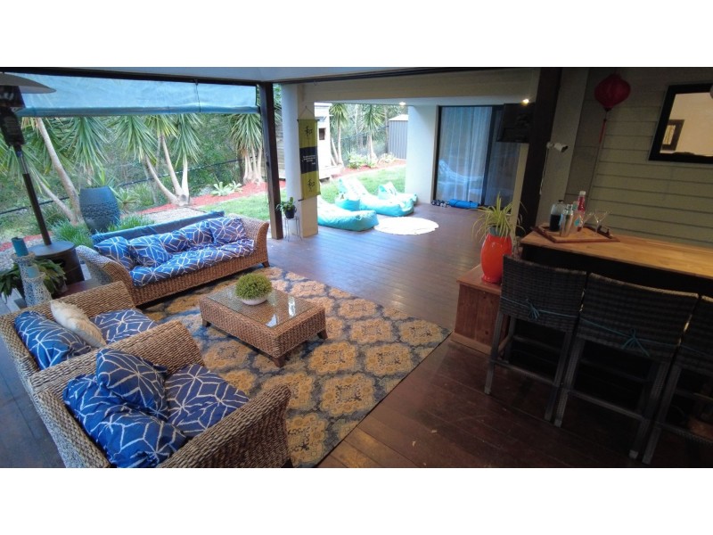 4 Bakers Ridge Dr, Oxenford QLD 4210