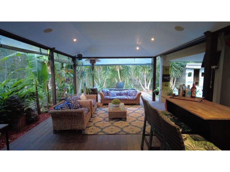 4 Bakers Ridge Dr, Oxenford QLD 4210