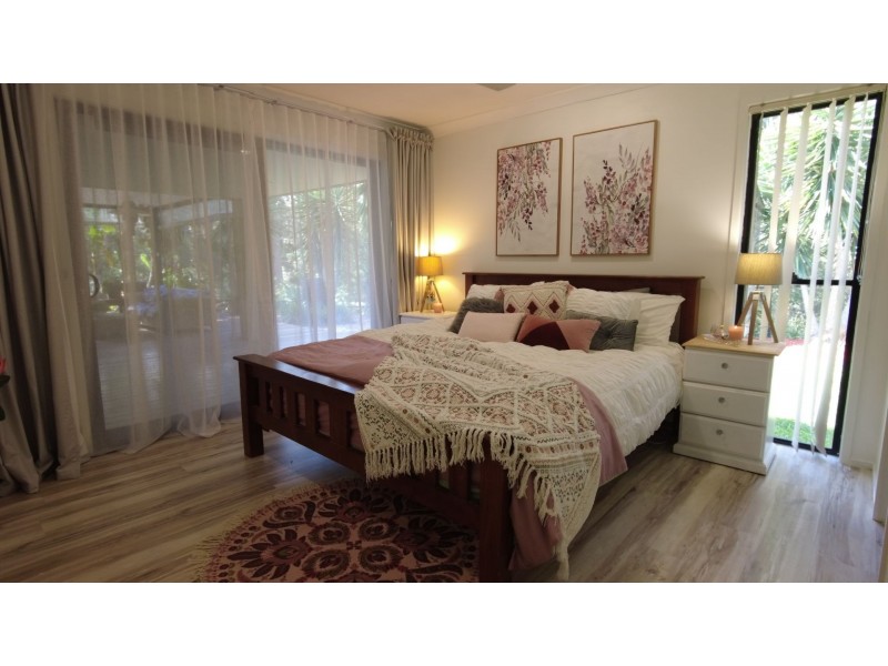 4 Bakers Ridge Dr, Oxenford QLD 4210