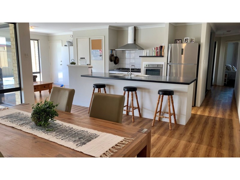 20 Carlingford Court, Australind WA 6233