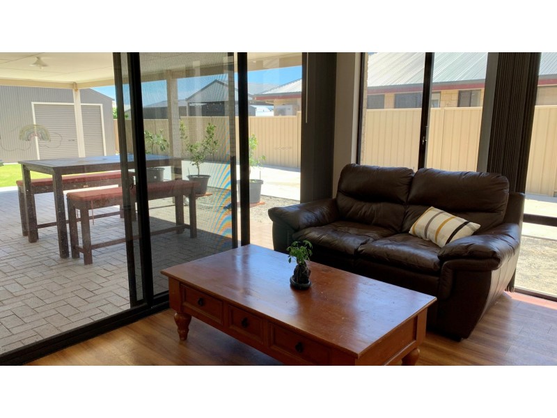 20 Carlingford Court, Australind WA 6233