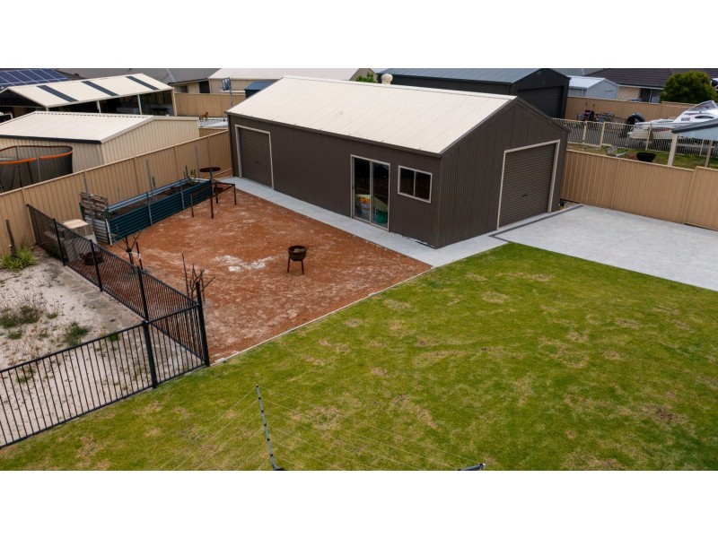 20 Carlingford Court, Australind WA 6233